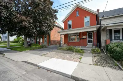 2bdrm 1 bath clean updated unit