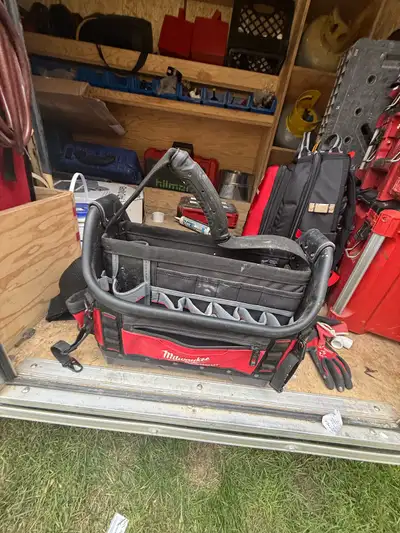 Milwaukee 15” packout tote