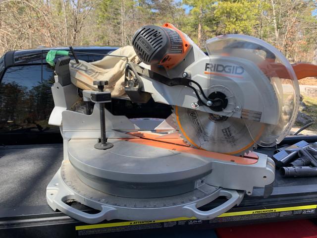 Ridgid 12” 15amp compound miter ‘chop’ saw in Power Tools in Peterborough