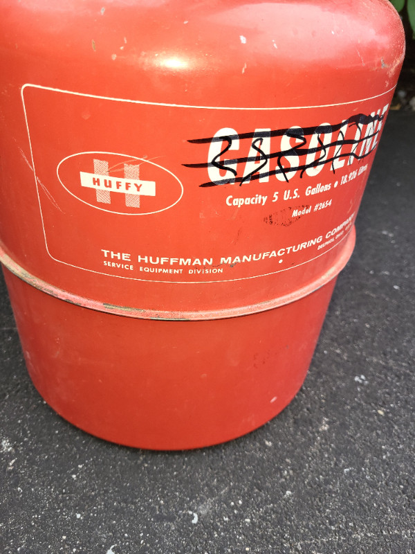 Huffy 5 US Gallon Vented Round Metal can in Arts & Collectibles in Hamilton - Image 4