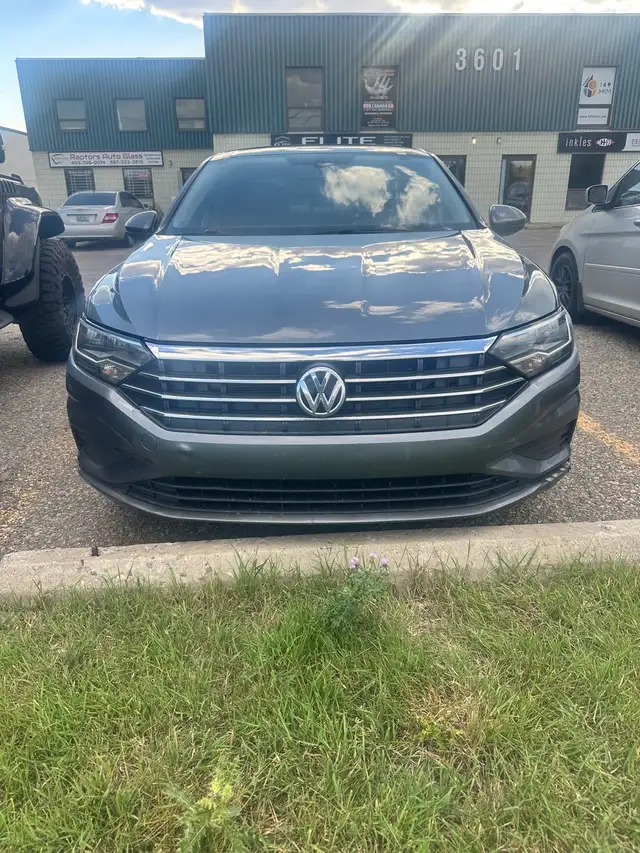 Clean 2020 Volkswagen Jetta with 179k km