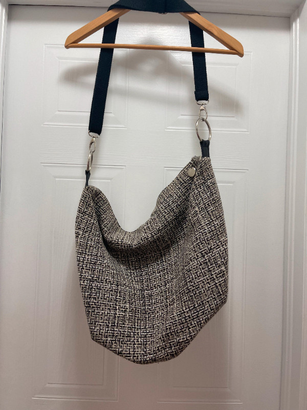 Teresa Cambi tweed purse~Messenger Bag~shoulder bag in Women's - Bags & Wallets in Barrie - Image 2