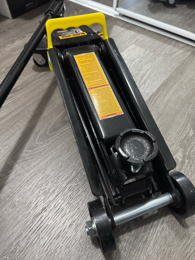 Torin T83006W Blackjack Hydraulic Trolley in Other Parts & Accessories in Woodstock - Image 4