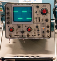$170 OBO. Oscilloscope Tektronix 422 Portable 2 Channels 15 MHz