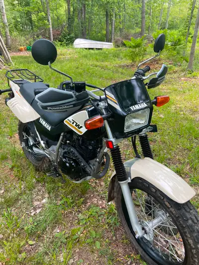 3000km, second mature owner, new MVI, new oil change, ready for adventure on or off road. Can be see...