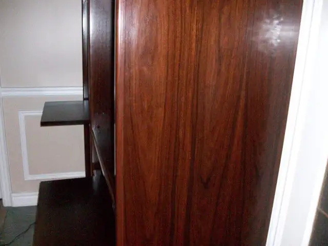 Beautiful Rosewood Wall/Entertainment Unit in TV Tables & Entertainment Units in Markham / York Region - Image 3
