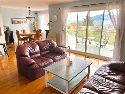 Well kept, all inclusive, furnished 3 bedroom near university