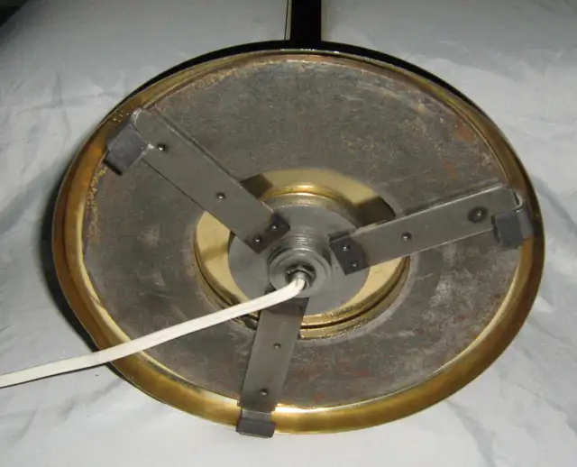 Vintage Mid Century Brass Torchiere Floor Lamp by Laurel Lamp Co in Indoor Lighting & Fans in City of Toronto - Image 7