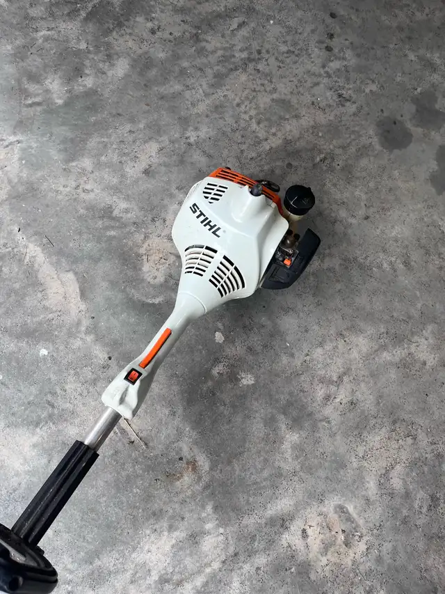 Stihl FS 38 weed wacker in Lawnmowers & Leaf Blowers in Annapolis Valley - Image 5