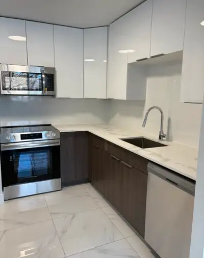 *Kitchen Sale!* Upgrade your kitchen without breaking the bank! Our new kitchens features affordable...
