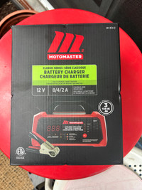 BRAND NEW NEVER USED BATTERY CHARGER MOTOMASTER CLASSIC CHARGEUR
