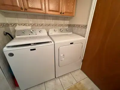 2 yr/old Maytag laundry pair/ Laveuse et sécheuse Maytag -2 ans, View more