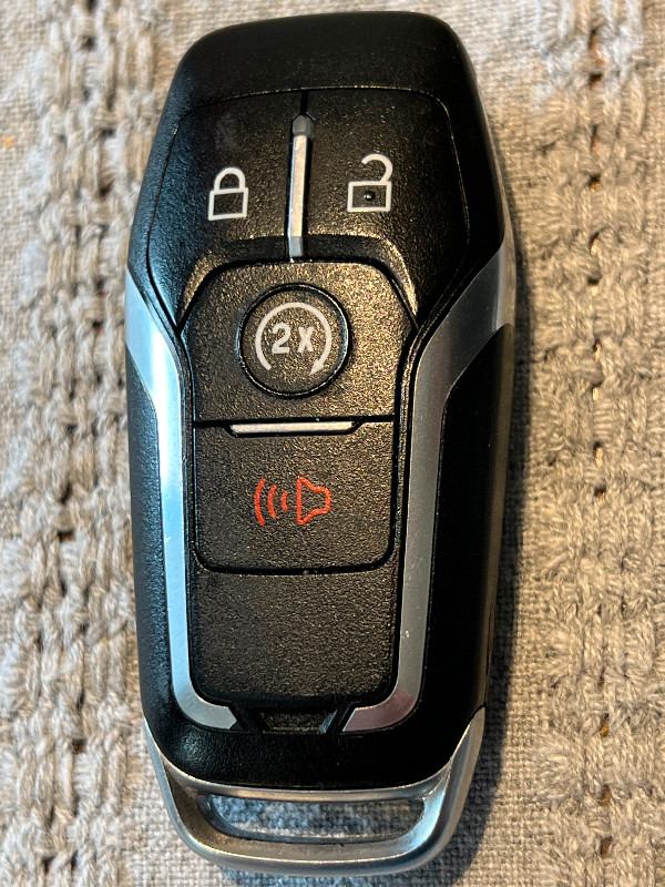 Ford explorer F150 keyfob in Other Parts & Accessories in Moose Jaw