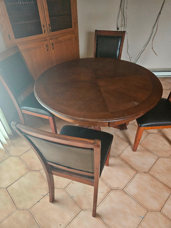 Table de cuisine dans Mobilier de salle à manger et cuisine  à Ville de Montréal - Image 3