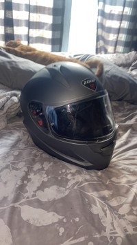 brand new  Zoan Helmet