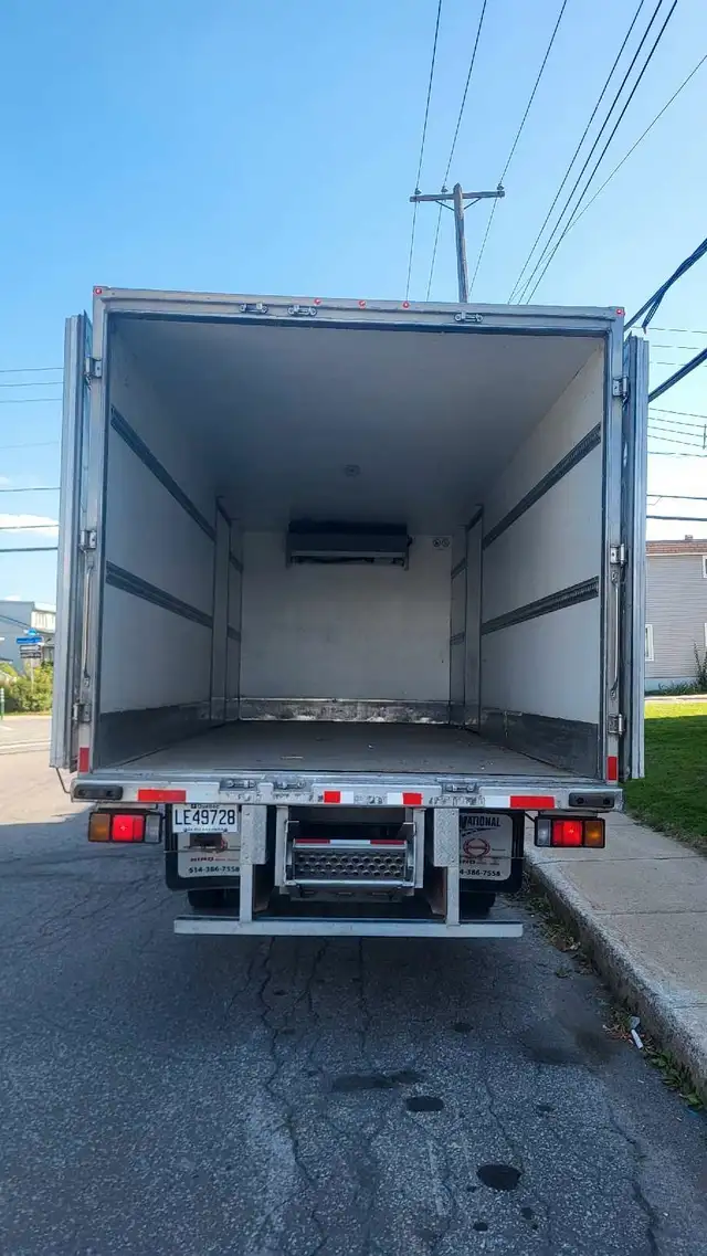 Refrigerated truck transport $75/hour63749413642497121