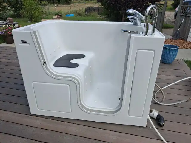 Walk-in Tub