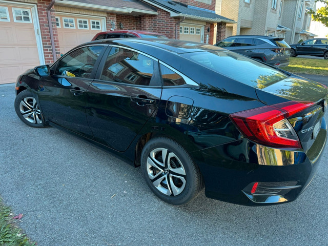 2016 Honda Civic - Automatic in Cars & Trucks in Ottawa - Image 3