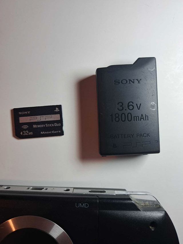 PSP 1000 Bundle (Read Ad) in Sony PSP & Vita in Edmonton - Image 2