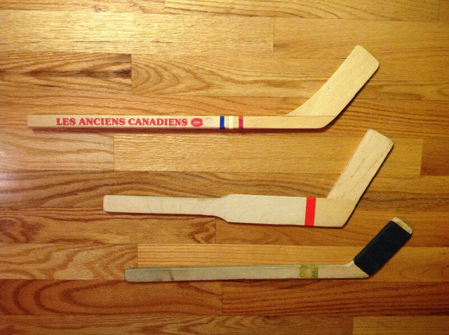 Mini bâtons de hockey dans Art et objets de collection  à Rimouski / Bas-St-Laurent