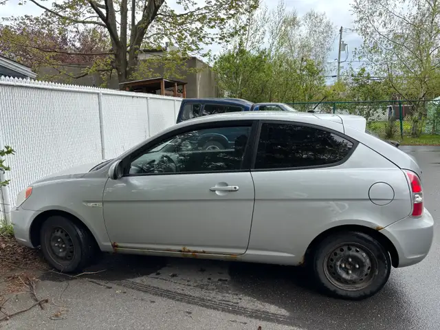 Hyundai Accent in Cars & Trucks in Drummondville - Image 3