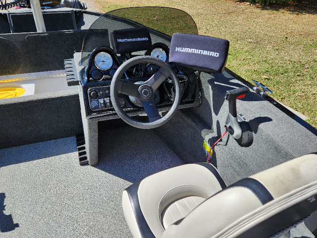 2016 LEGEND XTERMINATOR w/ Merc 4 Stroke 40HP and Trailer in Powerboats & Motorboats in North Bay - Image 2