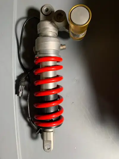 Replaced with aftermarket. Taken off low km bike.