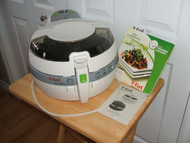 REDUCED* to $40.00**T-fal ActiFry fryer in Microwaves & Cookers in Brockville - Image 2