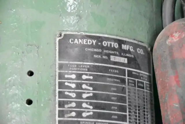 Perceuse radiale Canedy Otto radial arm drill in Other in Drummondville - Image 7
