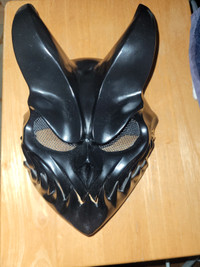 Horned devil mask 