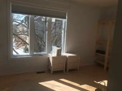 Aylmer Room Rental Enjoy the perfect blend of nature and comfort near Aylmer! This charming home off...