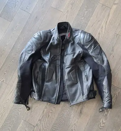 Alpinestars GP + R V2 Airflow Leather Jacket US 44 Euro 54 Used 1 season - Non Smoker, Clean Home (B...