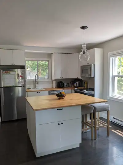 Grand logement sur 2 niveaux à Laval-des-rapides