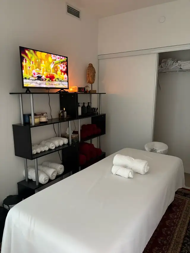 Full Body Oil Thai Massage Available in Massage Services in City of Toronto - Image 5