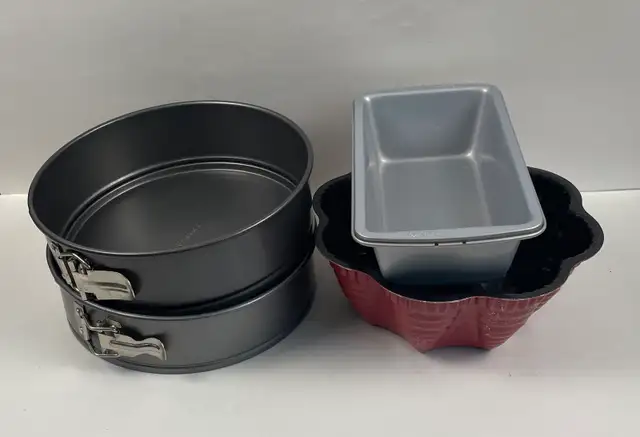 Cake Pan / Mold / Baking Pan