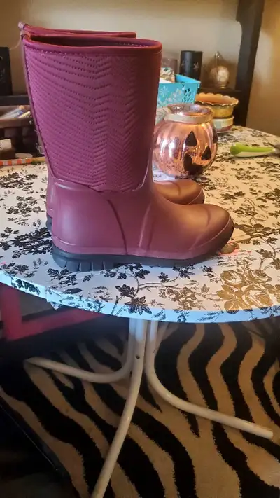 NEW womens rain boots!, View more
