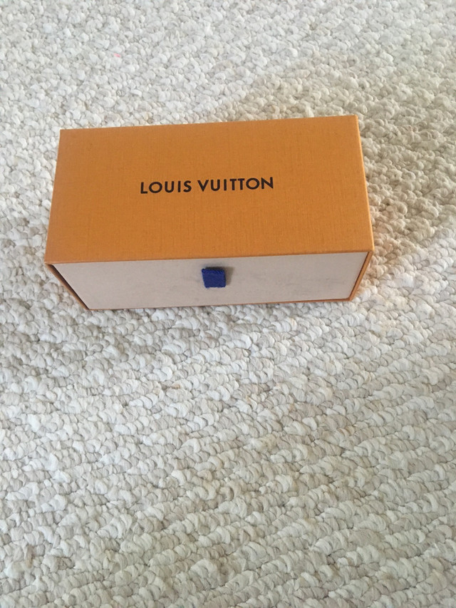Authentic Louis Vuitton Magnetic empty gift box Medium 16 x 11.5 x