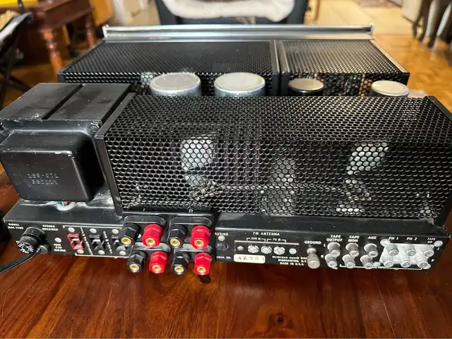 McIntosh Mac1700 stereo receiver in Stereo Systems & Home Theatre in Kingston - Image 7