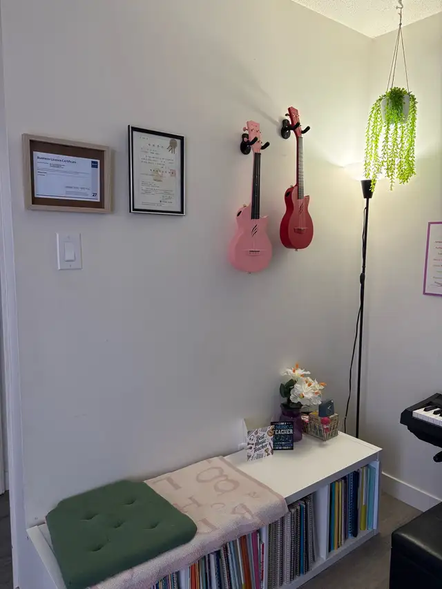 Piano and Ukulele lessons402835490829783043