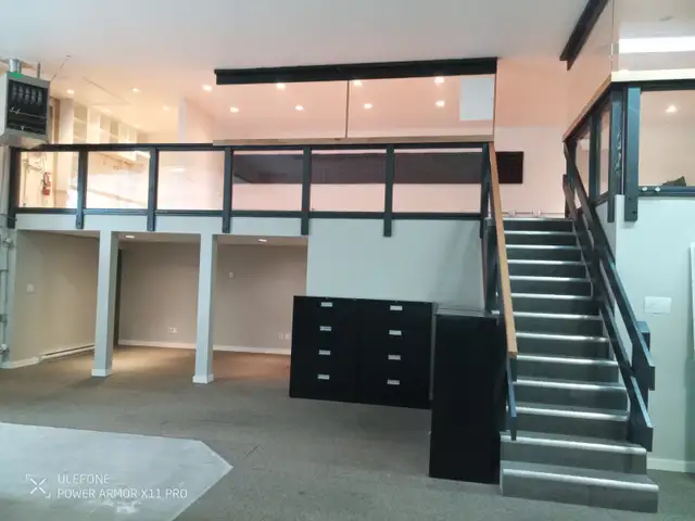 2,250 ft² industrial space in prime Port Moody location