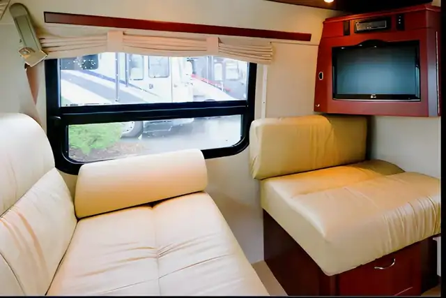 New Lower Price! 2007 diesel Pleasure-Way Plateau in RVs & Motorhomes in Ottawa - Image 9