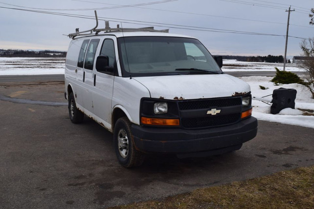 2011 Chevrolet Express 2500 4.8L V8 in Cars & Trucks in Annapolis Valley - Image 2