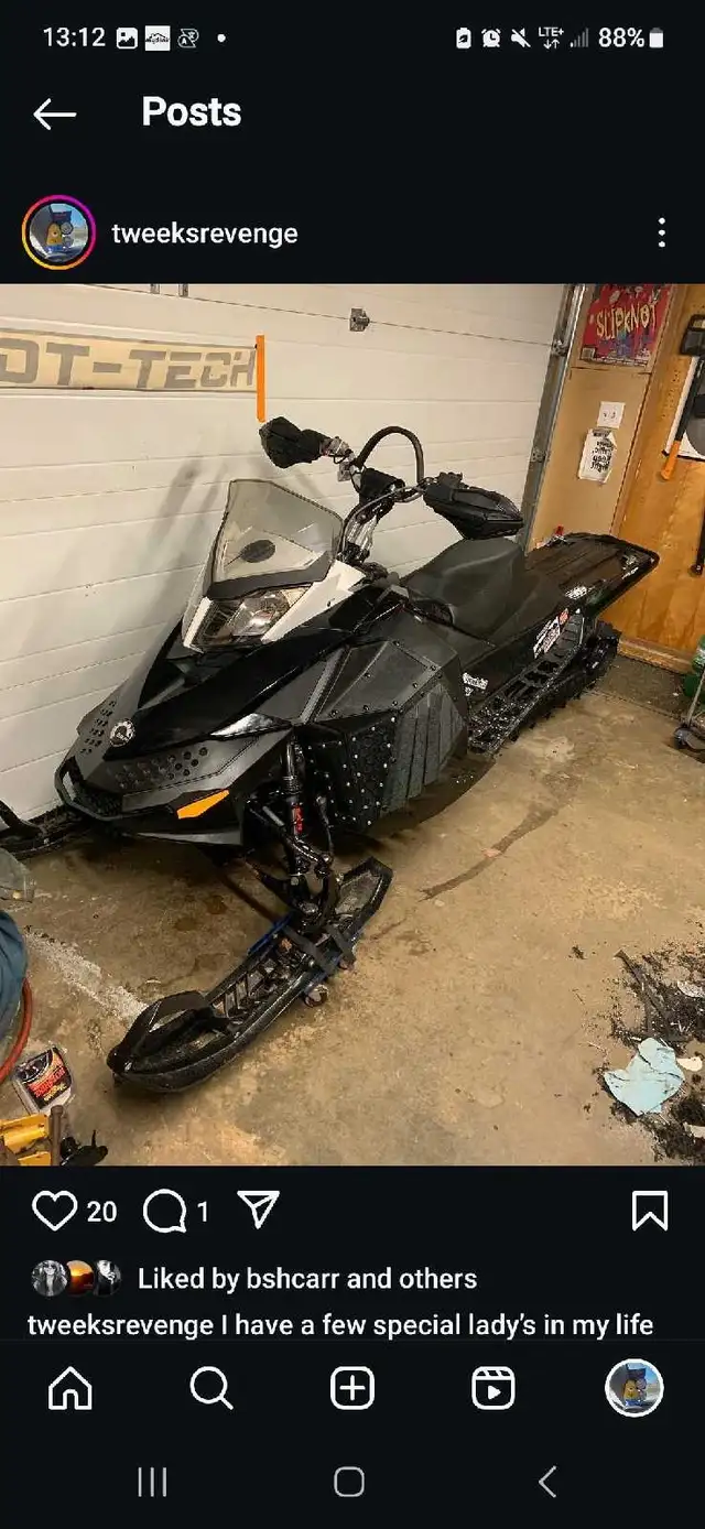 2012 Skidoo summit XP 800 parts sled - Carbon sled skid, fox s in Snowmobiles in Strathcona County - Image 3