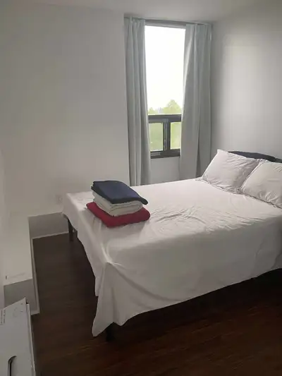 Room for Rent – 5 Minutes from Square One!