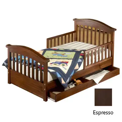 Toddler bed in Good Condition Used at grandparents (thus not a recent photo as it’s packed up) Dark...