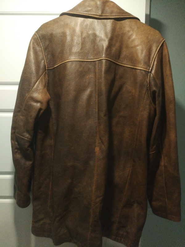 Eddie Bauer Leather Coat in Men's in Oshawa / Durham Region - Image 2