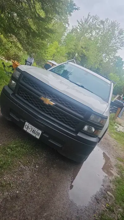RARE NATURAL GAS CONVERSION, runs on gasoline OR natural gas!! was an enbridge gas fleet truck so ve...