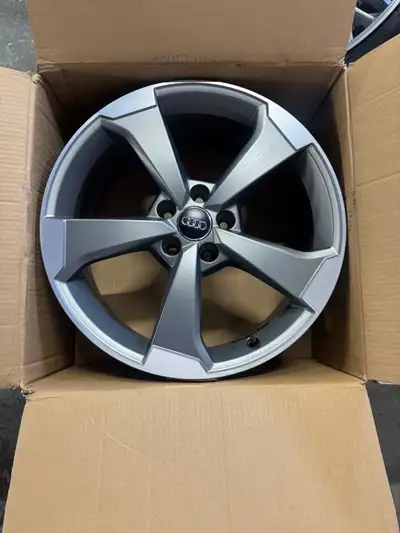 4 mags comme neuf 5x112 19x8 Mag provenant d une s3 oem À qui la chance