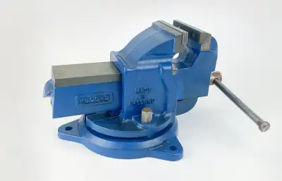 Record® No 3  Swivel Base, 360 deg, Mechanics Vise 4  inch, View more