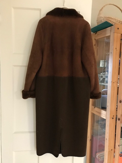 EPSILON manteau d'hiver pour femme en agneau et laine, L / XL. dans Femmes - Hauts et vêtements d'extérieur  à Ouest de l’Île - Image 2